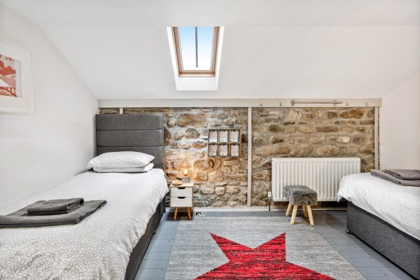 Charlotte-Gale-Yorkshire-Stays-Hawks-Barn-5884-Web